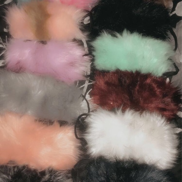FUR FACE MASK💕😷 - Picture 2 of 2
